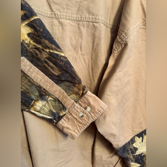 Columbia Shooting Button Up Tan/Camo Shirt - Picture 6 of 8
